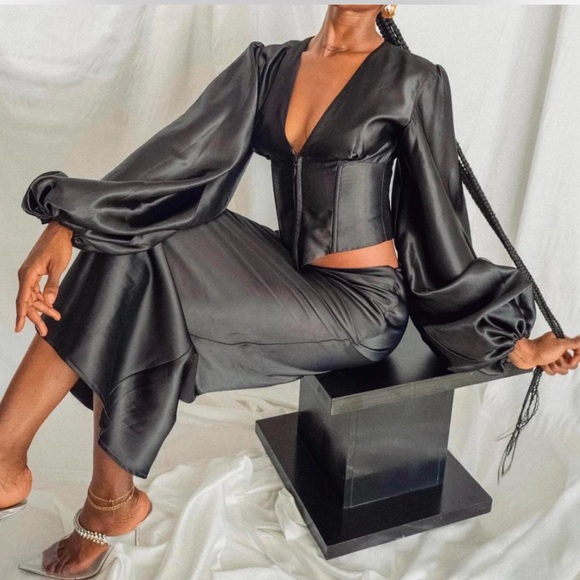 KILENTAR BLACK JOYO TOP - Picture 3 of 5